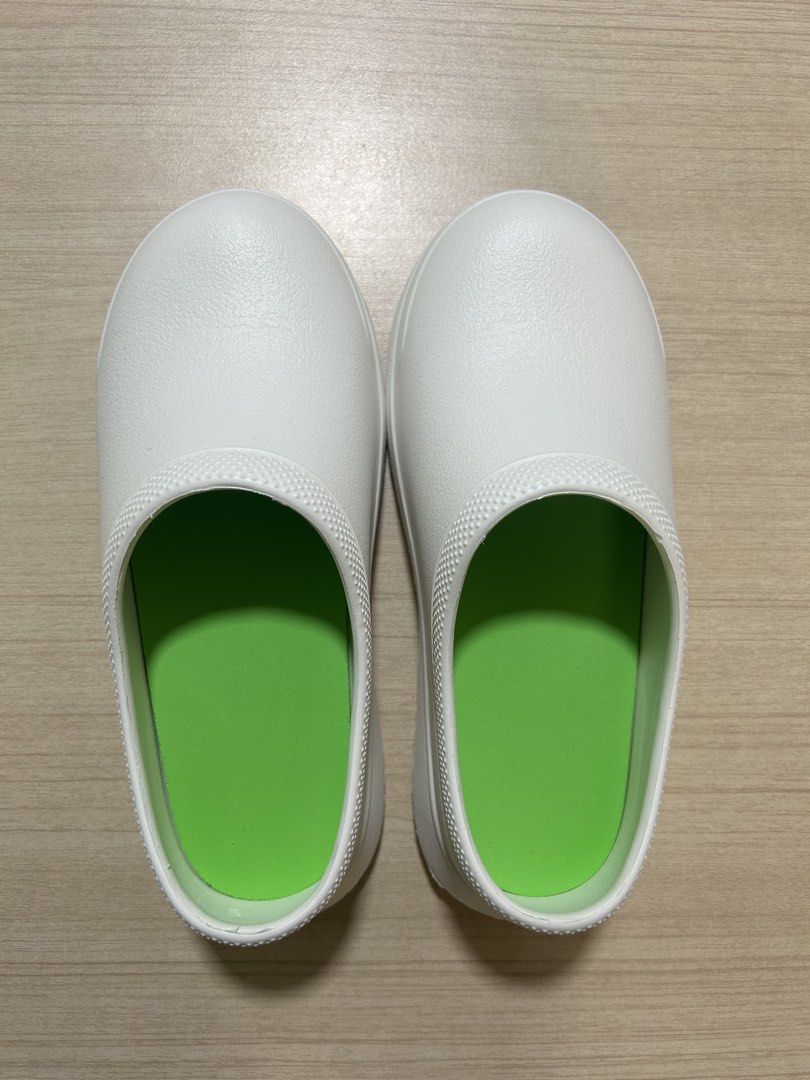 Waterproof, Slip Resistant, Lightweight White Slip-Ons (Category: Slippers and slides) located in Quezon City. Submitted by lynloved (Listing ID 1466551757, Image 2). Description: ☆ Bought size 37-38 on their shop ☆ Best fit for size 8.5/9 ☆ Only used once, clean ☆ Payment: GCash or any E-wallet (through my QR) - Payment first.