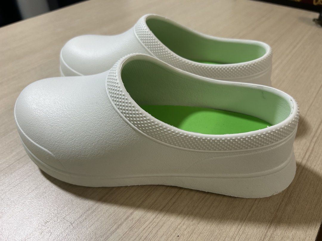 Waterproof, Slip Resistant, Lightweight White Slip-Ons (Category: Slippers and slides) located in Quezon City. Submitted by lynloved (Listing ID 1466551757, Image 1). Description: ☆ Bought size 37-38 on their shop ☆ Best fit for size 8.5/9 ☆ Only used once, clean ☆ Payment: GCash or any E-wallet (through my QR) - Payment first.