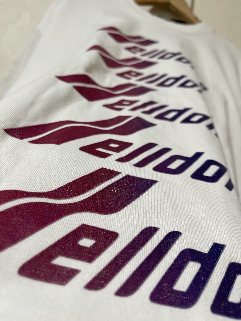 Welldone Shirt L (Category: Tshirts & Polo Shirts ) located in Marikina City. Submitted by joshuaades21107 (Listing ID 1466468878, Image 3). Description: Large to xl 24 width 27 length Excellent condition.