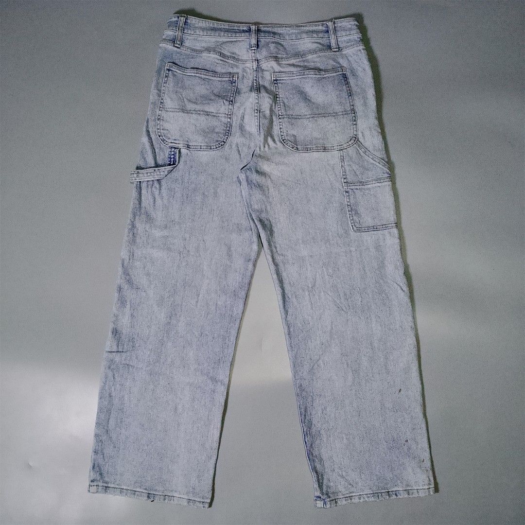 WILD FABLE CARPENTER PANTS (Category: Jeans) located in Taguig. Submitted by 8kthrifter (Listing ID 1466457670, Image 1). Description: WILD FABLE CARPENTER PANTS ▪️Waist: 34 ▪️Length: 38 ▪️Thigh: 12 ▪️Leg Opening: 9 ▪️Color rate: 9.5/10 ▪️Issue: minor stain need wash (see last 2 photo) ▪️Excellent Condition.