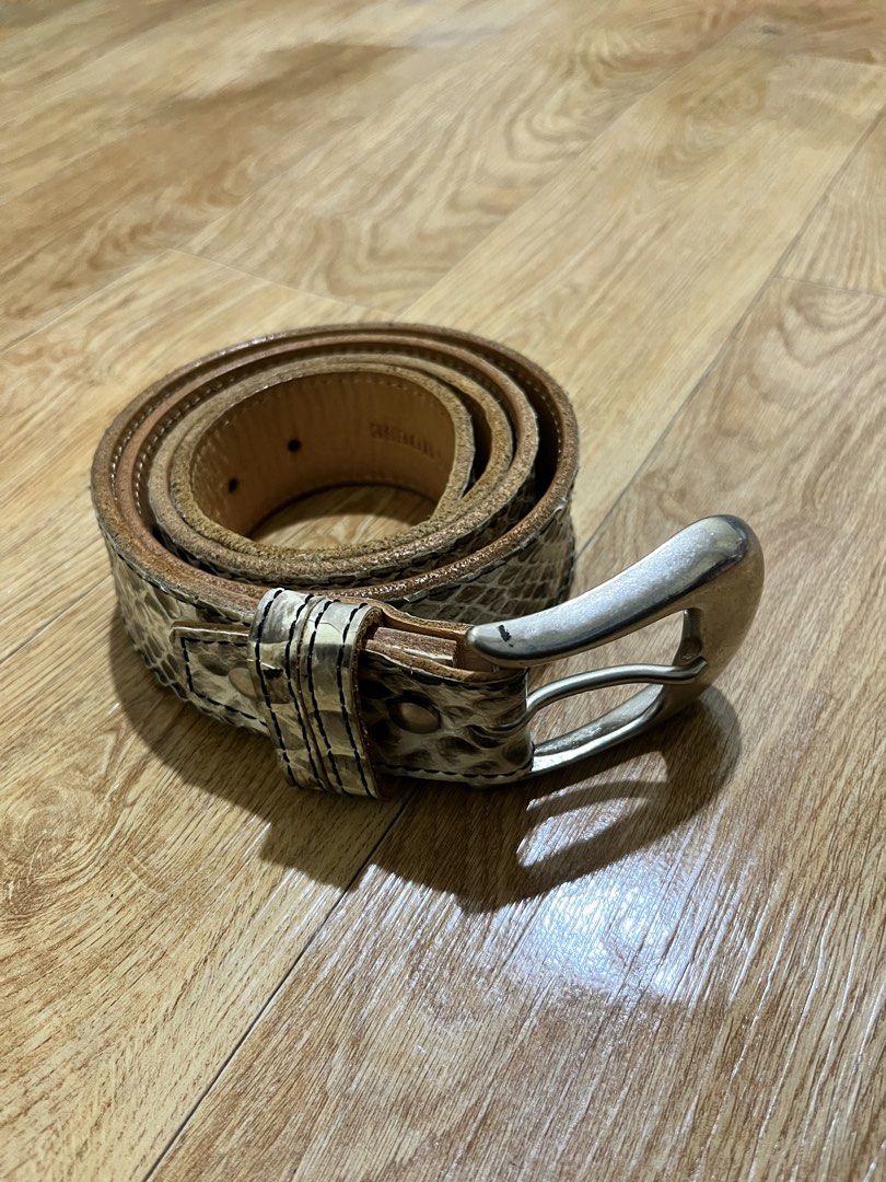 Wins House Snakeskin Belt (Category: Belts) located in Zamboanga. Submitted by alterramz08 (Listing ID 1466389809, Image 2). Description: Wins house Snakeskin belt Made in Japan Verygood Condition Price ; 1,500 Pesos !!!.