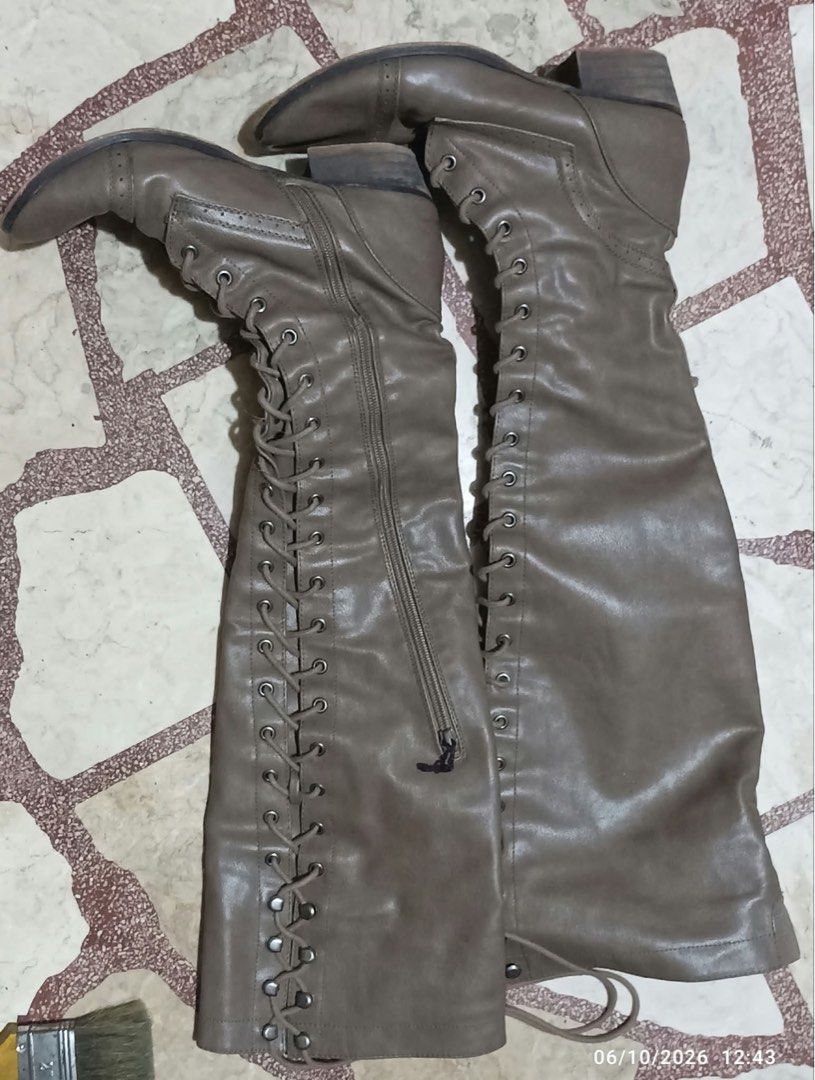 Womens Boots (Category: Boots) located in Taytay. Submitted by crisha14344 (Listing ID 1466384538, Image 1). Description: Over-the-knee/thigh-high lace-up women’s boots with side zippers Naka-stock nalang po yan talaga RFS: decluttering May tawad pa, offer lang po kayo.