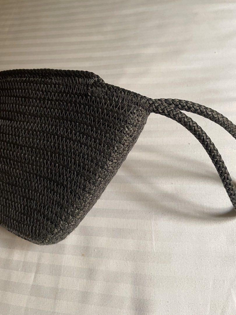 Woven Grey Wristlet Pouch with Zip (Category: Purses & Pouches) located in Manila. Submitted by shirleyo. (Listing ID 1466446795, Image 3). Description: Ayala Foundation Community-Made Gray Woven Wristlet Pouch | used once * Gray woven/textured exterior * Gold-tone zipper * Blue fabric lining * Attached wristlet handle Condition: Used only once — still in very good condition. RFS: Decluttering 📍 Makati 💳 GCash/BPI 🛵 Lalamove/Grab — buyer shoul