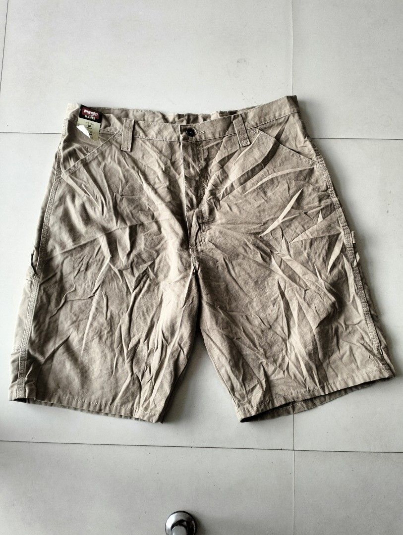 Wrangler carpenter jorts (Category: Activewear) located in San Carlos City. Submitted by guioverlua72920 (Listing ID 1466398162, Image 1). Description: Wrangler carpenter jorts Size 38 on tag W38 L22½ Hem 12 Brand New No issue ₱600 location San Carlos city Negros Occidental.