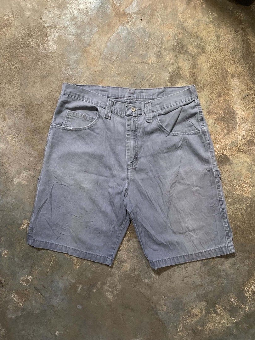 Wrangler Jorts Carpenter (Category: Shorts) located in Manila. Submitted by clutchthrift (Listing ID 1466479636, Image 1). Description: Wrangler Jorts Carpenter Size 34 Price 500.