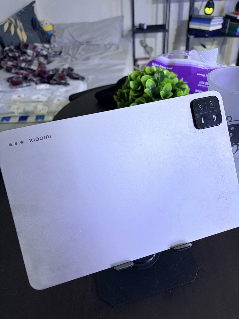 Xiaomi Pad 6 (Category: Android) located in Manila. Submitted by arargatdu57260 (Listing ID 1466504018, Image 2). Description: - 6gm ram (extendable to 8gb) - 256gb storage - Still smooth (need to replace the screen protector) no dents, naingatan since watching and gaming lang ginagamit - Battery last up to 6hrs depending on usage - Updated OS from Xiaomi - With Box 📍Marikina City Price still negotiable. Rfs: need funds.