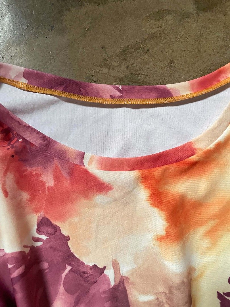 Y2k 2000s whimsy floral top (Category: Sleeveless) located in San Fabian. Submitted by thriftbyfleur (Listing ID 1466447998, Image 3). Description: -no flaws -med to large -idk what the fabric is pero silky smooth sya.