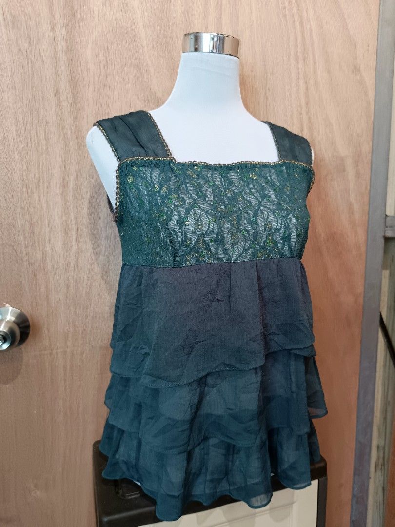 Y2k fairy style top (Category: Sleeveless) located in Davao. Submitted by mln-boutique (Listing ID 1466520303, Image 2). Description: size - m good condition mesh / sequins.