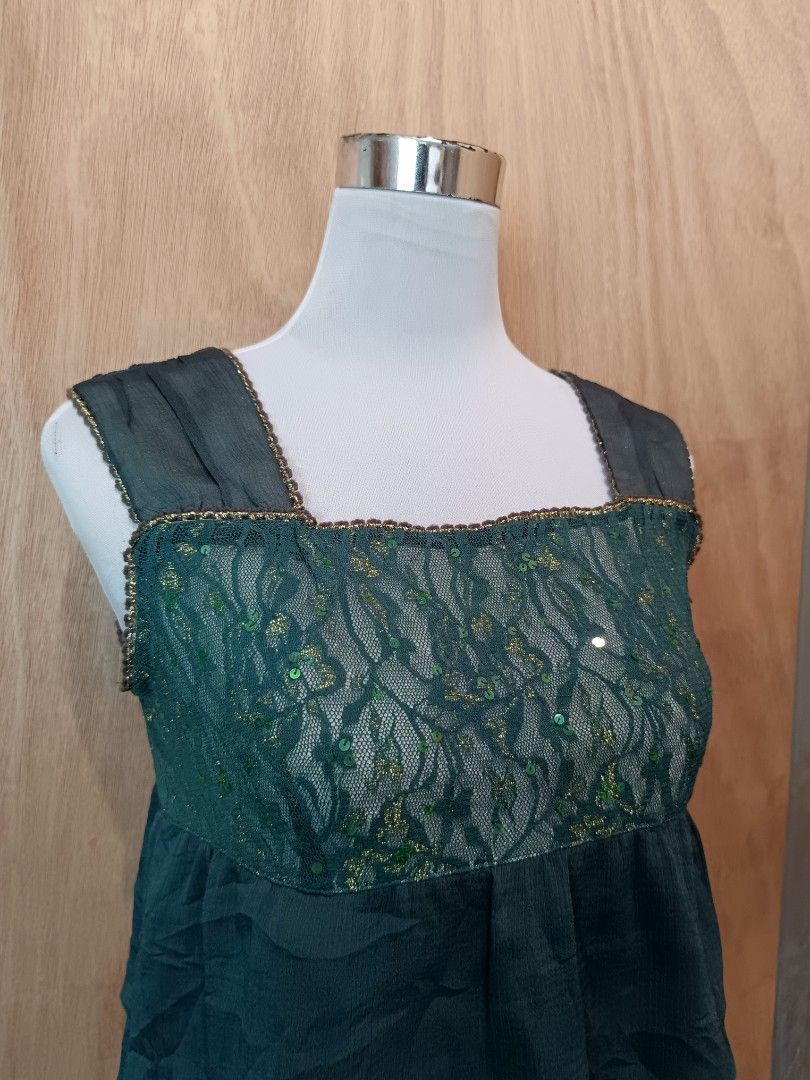 Y2k fairy style top (Category: Sleeveless) located in Davao. Submitted by mln-boutique (Listing ID 1466520303, Image 3). Description: size - m good condition mesh / sequins.