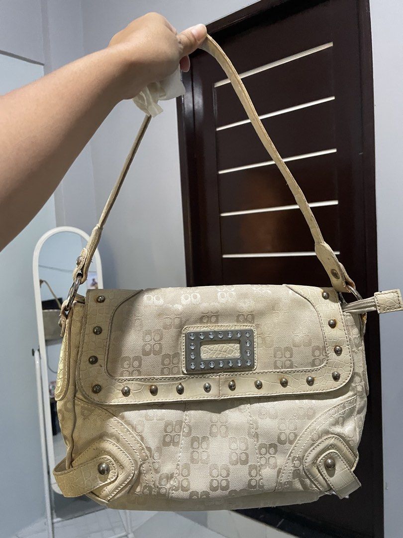 St Bernard for Dunnes Y2K KiliBag (Category: Shoulder Bags) located in San Carlos. Submitted by graciahoney (Listing ID 1466412438, Image 2). Description: .