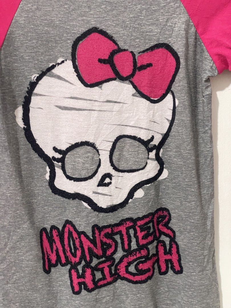 Y2K Monster High 3/4 Sleeves Top (Category: Babies & Kids Fashion) located in Tuguegarao City. Submitted by ziggerryy (Listing ID 1466518243, Image 3). Description: No flaws. No holes XXS-S .