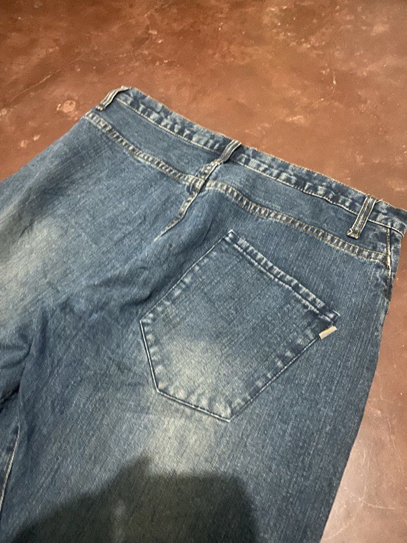 Y2k Samuel&Kevin Engineered Bootcut (Category: Jeans) located in Malita. Submitted by ronnyboi (Listing ID 1466563414, Image 2). Description: W:32 L:42 T:12 H:9 Mine:400.