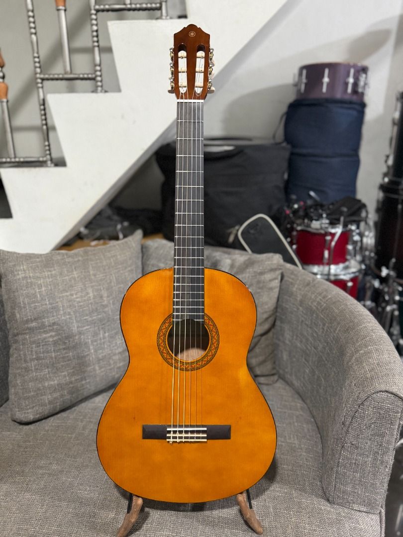 Yamaha C40 Nylon Classical Guitar (Category: Musical Instruments) located in Manila. Submitted by ninraninra (Listing ID 1466469729, Image 1). Description: Yamaha C40 Nylon Classical Guitar 5K only Spruce body Guitar only.
