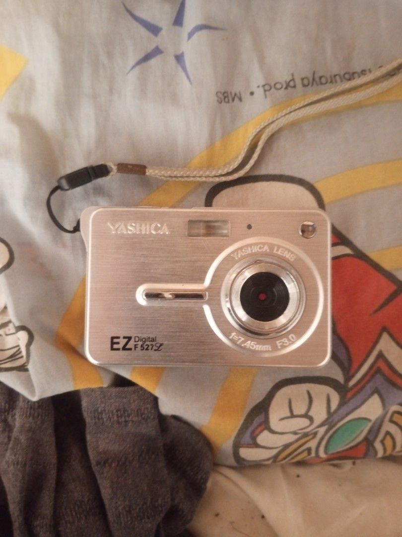 Yashica Digicam (Category: Cameras) located in Manila. Submitted by fasteagle.bd497c (Listing ID 1466388125, Image 1). Description: No batteries only, and no other issues. just message me kung interested..