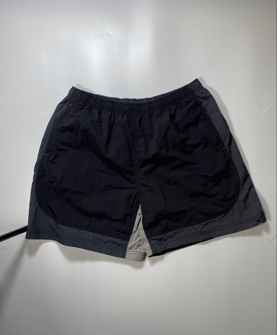 Yeseyesee Nylon Short (Category: Shorts) located in Bago City. Submitted by johnpaul_gidlayan (Listing ID 1466406281, Image 2). Description: Yeseyesee Short Item Details Size: 30-36 (Streatch) Lenght: 18 Leg opening: 13 Rise: 13 Condition: Excellent condition (needwash) Color Rate: 9.5/10 Flaws: None (Item color vary due to lighting) — Price: 650+sf.