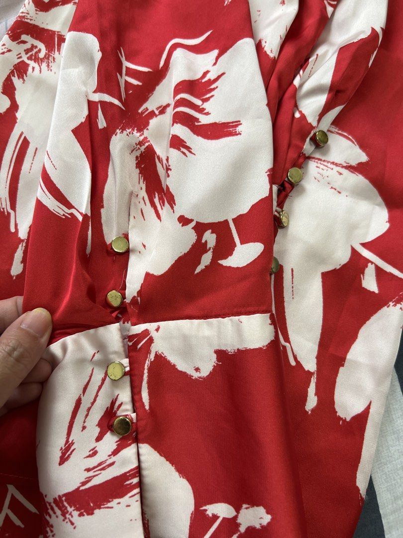 Zara (Category: Longsleeves) located in Cebu City. Submitted by barbiejenz_cat (Listing ID 1466406168, Image 3). Description: .