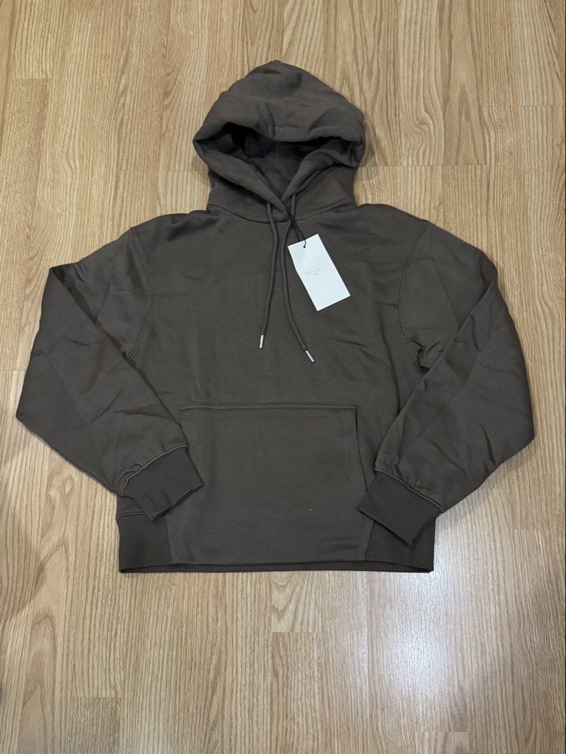 ZARA | Brown Hooded Jacket - Small (Category: Coats, Jackets and Outerwear) located in Roxas City. Submitted by elliesuite (Listing ID 1466508922, Image 1). Description: Read: LAST PRICE POSTED ‼️ NO WHEN WORN ‼️ NO MEASUREMENTS ‼️ Brand New with Tags Size: Small Color: Brown SF c/o Buyer. (JRS Express ONLY ₱180 - no other courier) No grab/lala (not from the Metro) All sales are final. No REFUND. No return / exchange. .