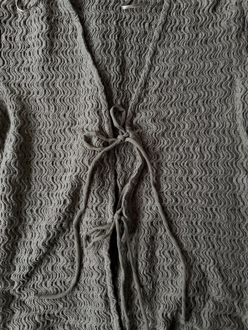 ZARA — Knit short sleeve tie top (Category: Blouses) located in Manila. Submitted by tricia_lara (Listing ID 1466361273, Image 3). Description: Never worn nor washed. I only removed the tag and it just stayed in my closet 🥹 Cute for you summer trips/casual chill days :) Shipping via Grab/Lalamove 📍 Taft Manila.