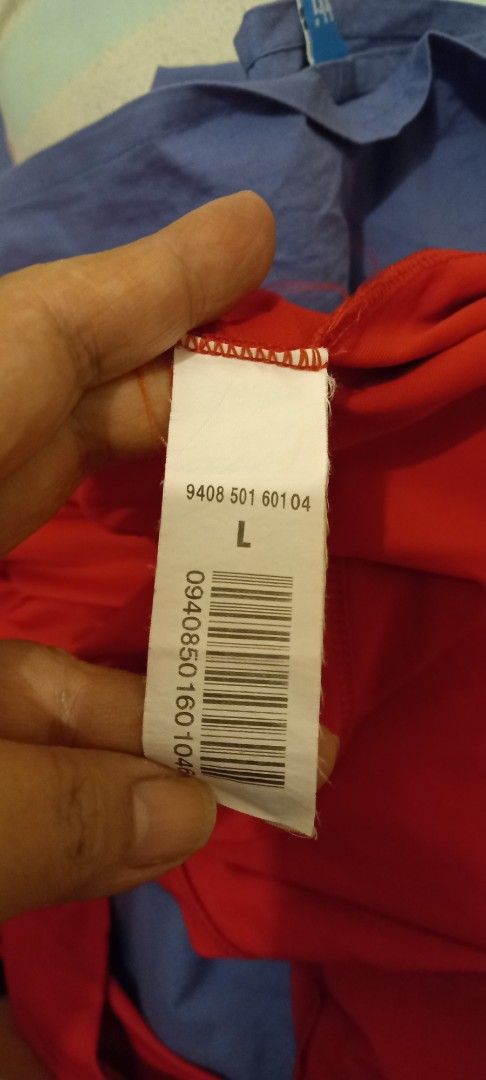 Zara Basics Red Turtleneck Sweater Size L (Category: Longsleeves) located in Binangonan. Submitted by everythingmustgo78 (Listing ID 1466402981, Image 3). Description: - Brand: Zara Basics - Color: Bright red - Size: Large - Origin: Made in Spain - Style: Long sleeves, turtleneck, standard pullover fit - Condition: Clean, solid color, easy to match with jackets or wear solo bought in Zara kuwait.