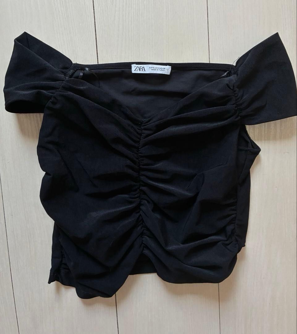 Zara Black Ruched Sleeveless Top Size Medium (Category: Sleeveless) located in Quezon City. Submitted by cabs. (Listing ID 1466464511, Image 1). Description: Size SMALL SOLDDD Size Medium AVAILABLE✨ LAST PRICE POSTED.