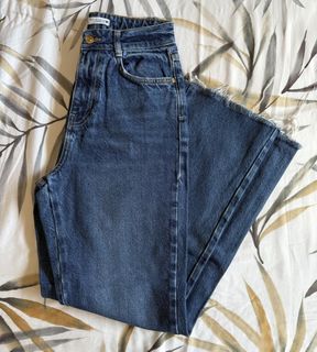 (Category: ) located in . Submitted by tancloset6 (Listing ID 1466411718, Image 1). Description: .