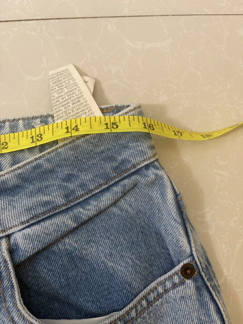 ZARA Denim Pants (Category: Jeans) located in Las Pinas. Submitted by bibliomomma (Listing ID 1466396013, Image 3). Description: Zara denim pants, size US 8. Light wash with a relaxed, wide-leg fit. Good preloved condition with raw/frayed hem detail. Perfect for casual everyday wear Size 15.5 inches when laid flat Length 41 inches Size US 8 on tag No photo when worn MOP Gcash.
