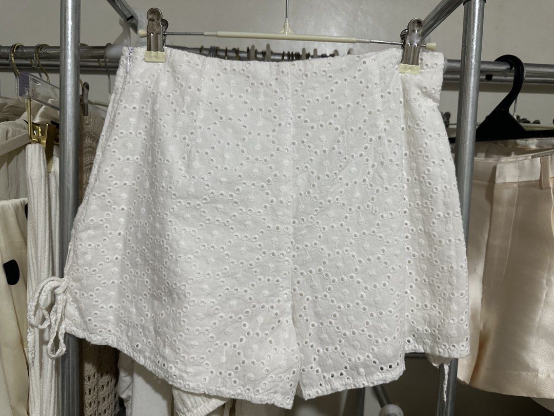 Zara Eyelet Shorts with Ties (Category: Shorts) located in Davao. Submitted by krau_ (Listing ID 1466377124, Image 1). Description: Used once only. Like new!!! Xs on tag. .