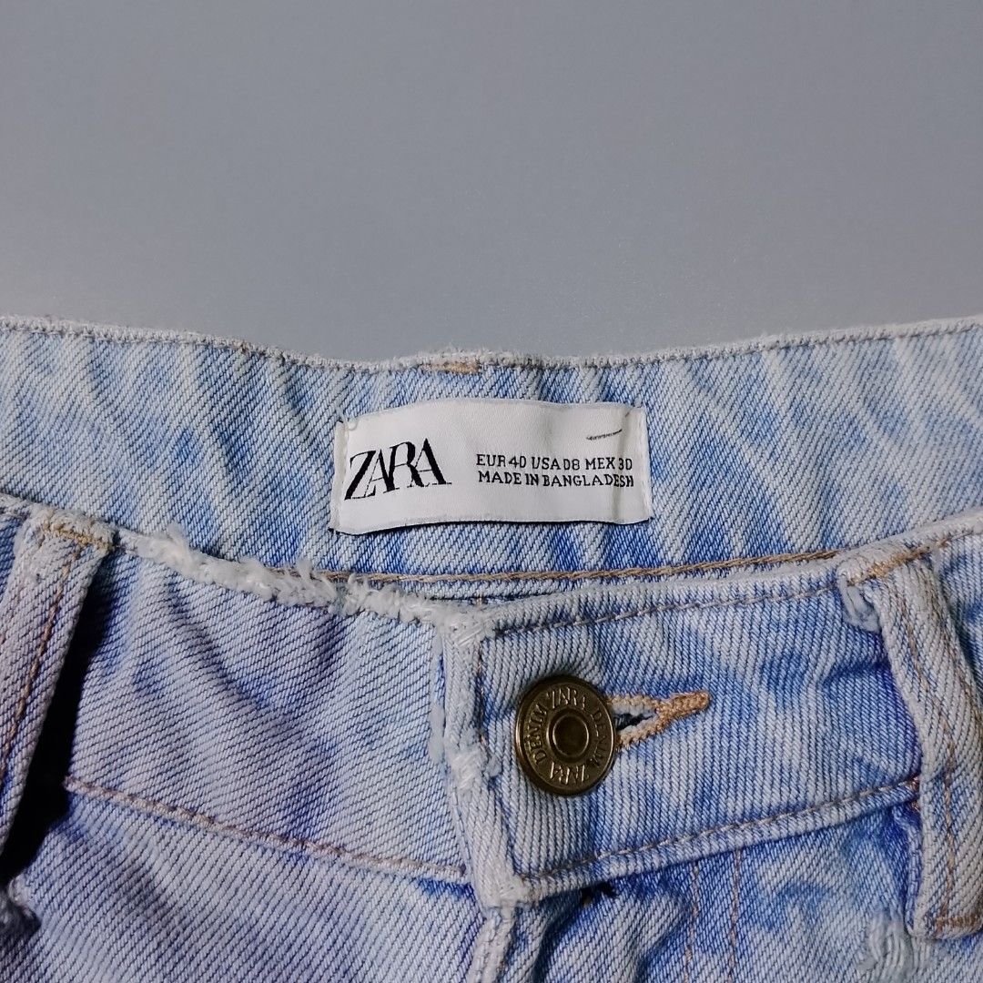 Zara Jorts (Category: Shorts) located in Taguig. Submitted by 8kthrifter (Listing ID 1466506402, Image 3). Description: ▪️Waist: 32 ▪️Length: 17 ▪️Thigh: 13.5 ▪️Leg Opening: 13 ▪️Color rate: 10/10 ▪️Issue: sign of usage, minor stain (see last 3 photo) ▪️Excellent Condition.