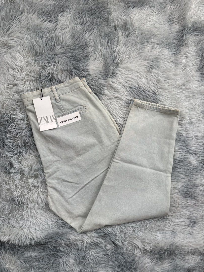 Zara Loose Cropped Jeans (Category: Jeans) located in Taguig. Submitted by mrwickjohn67 (Listing ID 1466453182, Image 1). Description: Deadstock condi with hangtag No issue Can be unisex imo Size: (in inches) Waistline: 32-34, Length: 37, Crotch: 14.5 Hem: 6.