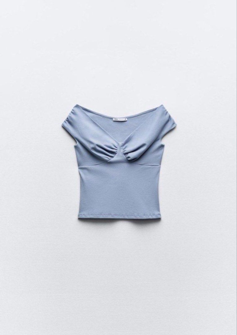 Zara Off Shoulder Top (Category: Blouses) located in Manila. Submitted by shop_lala (Listing ID 1466390748, Image 1). Description: Size small fits xs-s Smallest size for this top Used twice only Posted price LP shipping from makati via lalamove only or grab express .