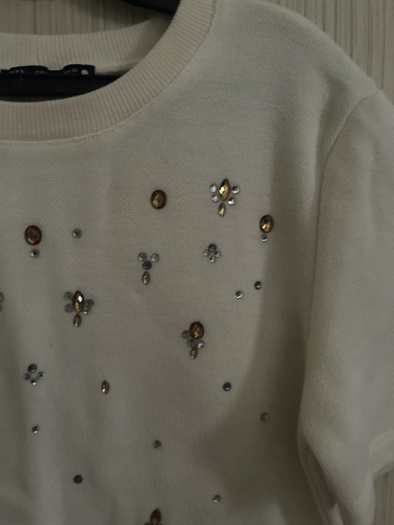 Zara rhinestone embellished top (Category: Shirts) located in Manila. Submitted by jellyblly (Listing ID 1466383536, Image 2). Description: i love love this top so flattering and classy size:small loc:mnl.