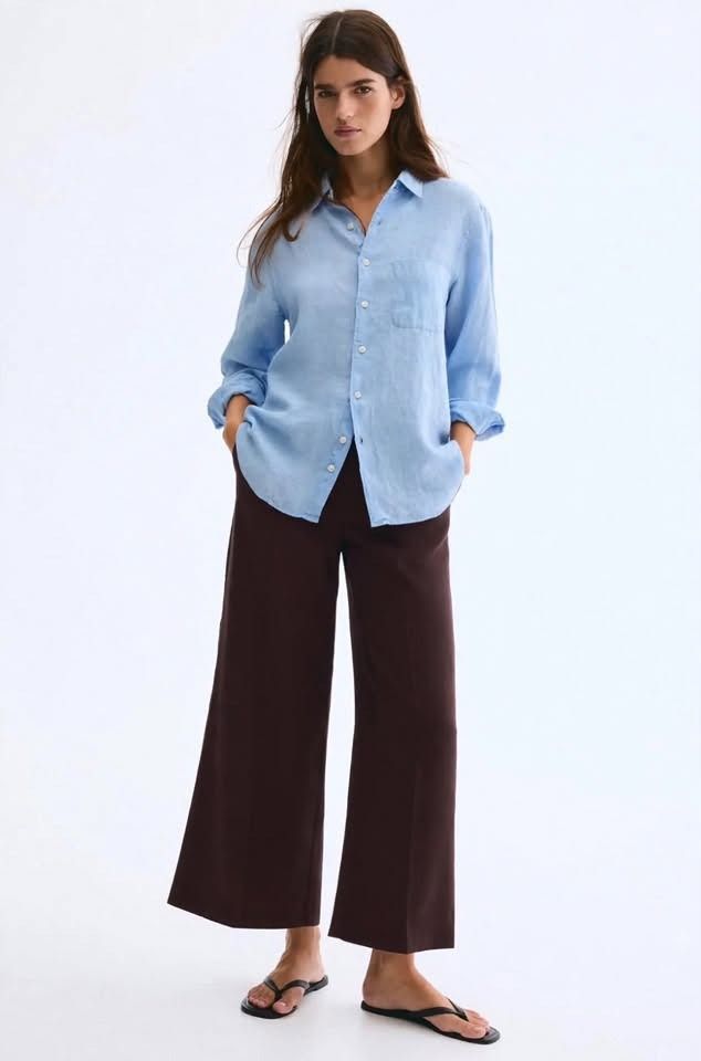 Zara roundneck denim jacket (Category: Longsleeves) located in Subic. Submitted by ayvee.ph (Listing ID 1466412157, Image 1). Description: Uniqlo premium linen buttondown shirt So pretty & comfy!!! Prelove No when worn Good as bnew Small Bust: Upto 38 Length: 25 inches Shoulder: 17 📌Measured via tm ✅Color may differ due to lighting Price: 550 📍Location: Olongapo City 🚛Courier: Reg J&T door to door del.