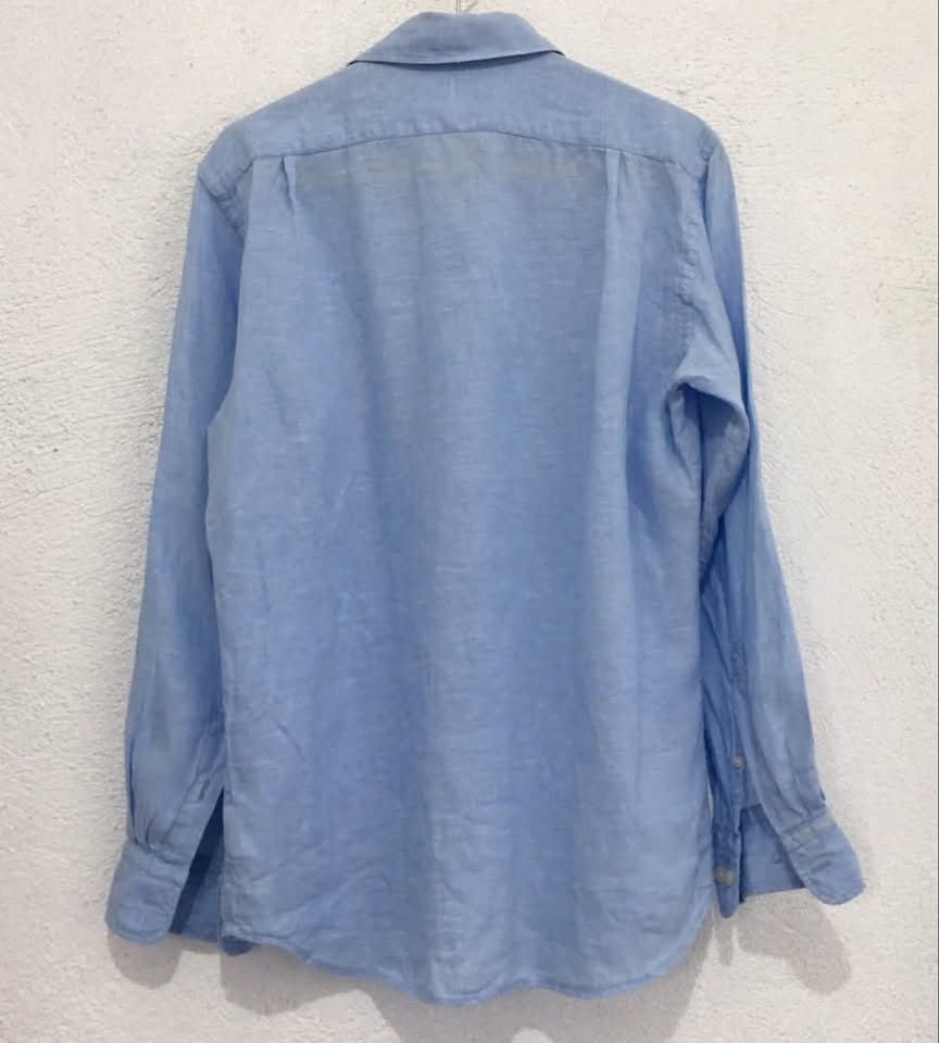 Zara roundneck denim jacket (Category: Longsleeves) located in Subic. Submitted by ayvee.ph (Listing ID 1466412157, Image 3). Description: Uniqlo premium linen buttondown shirt So pretty & comfy!!! Prelove No when worn Good as bnew Small Bust: Upto 38 Length: 25 inches Shoulder: 17 📌Measured via tm ✅Color may differ due to lighting Price: 550 📍Location: Olongapo City 🚛Courier: Reg J&T door to door del.