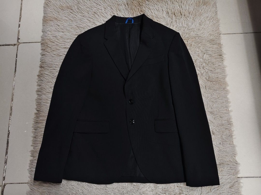 Zara Single Breasted Blazer EUR 44 (Category: Coats, Jackets and Outerwear) located in Angeles City. Submitted by miss_independent01 (Listing ID 1466462650, Image 2). Description: Zara Single Breasted Blazer EUR 44 Color: Black Width: 18 (Large on tag) Length: 26.5 Sleeve: 23 Shoulder: 16.5 MOP: Gcash ✅ Mine Now, Pay Now ✅ First to Pay, Gets the Item 📍 PAMPANGA Courier: JnT 🚚🚚 PM 💌💌.