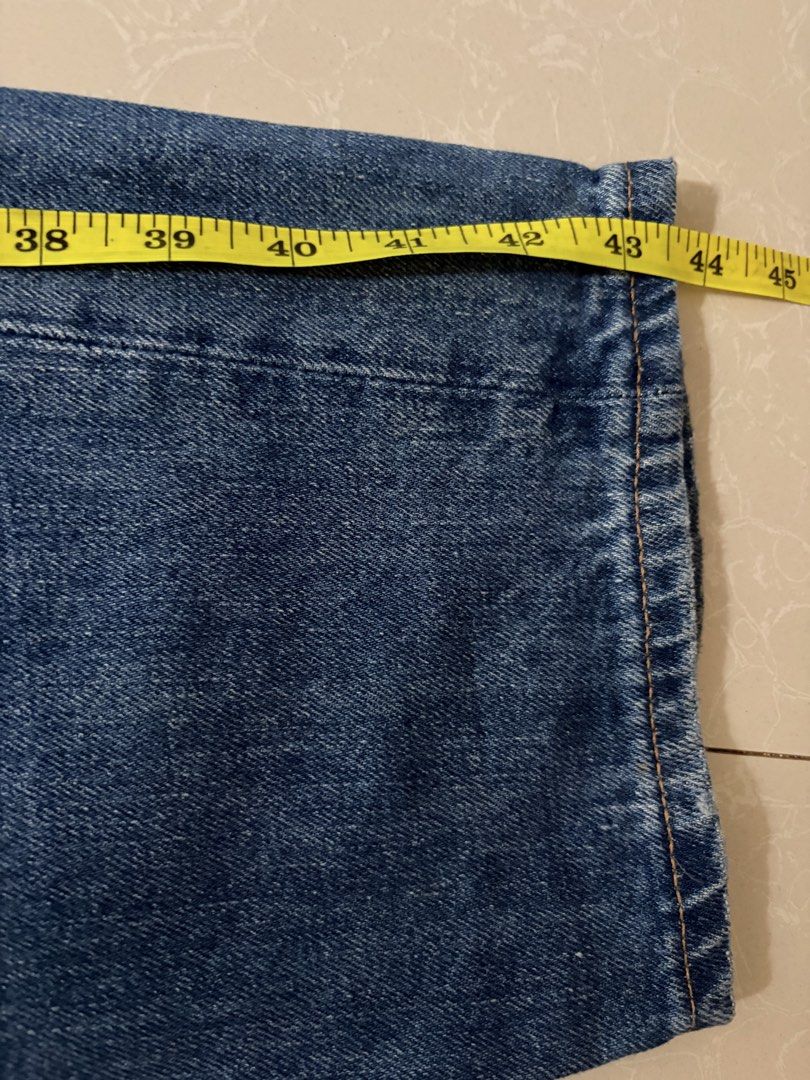 Zara Straight Leg Denim Pants (Category: Jeans) located in Las Pinas. Submitted by bibliomomma (Listing ID 1466409846, Image 3). Description: Zara denim pants, size US 2. Classic medium wash blue with a straight leg fit and high waisted style. Good preloved condition, perfect for everyday casual wear Size US 2 on tag Waist when laid flat 15 inches Length 43.5 inch MOP Gcash.