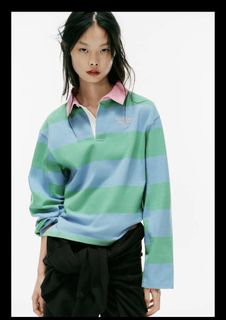 (Category: ) located in . Submitted by sera.closet (Listing ID 1466512587, Image 1). Description: .