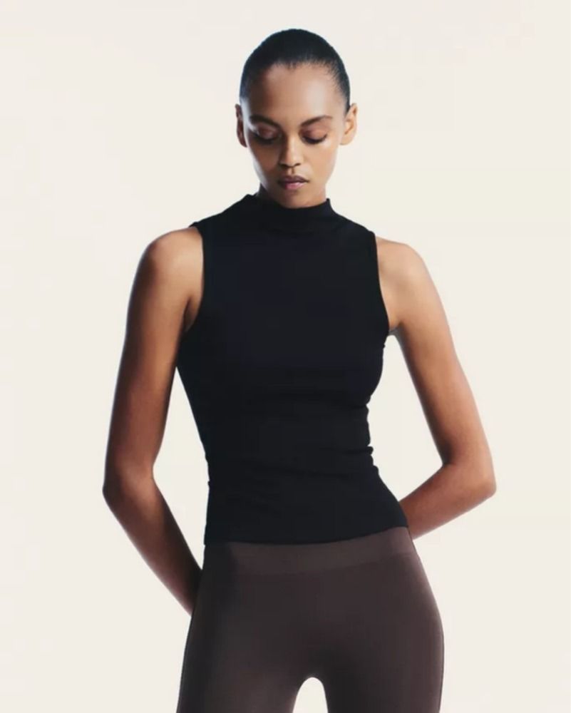 ZARA Turtleneck Black Top (Category: Sleeveless) located in Quezon City. Submitted by noris_goods (Listing ID 1466337712, Image 2). Description: - Perfect for dinner dates or office outfit! - Never used!! - RFS: Decluttering.