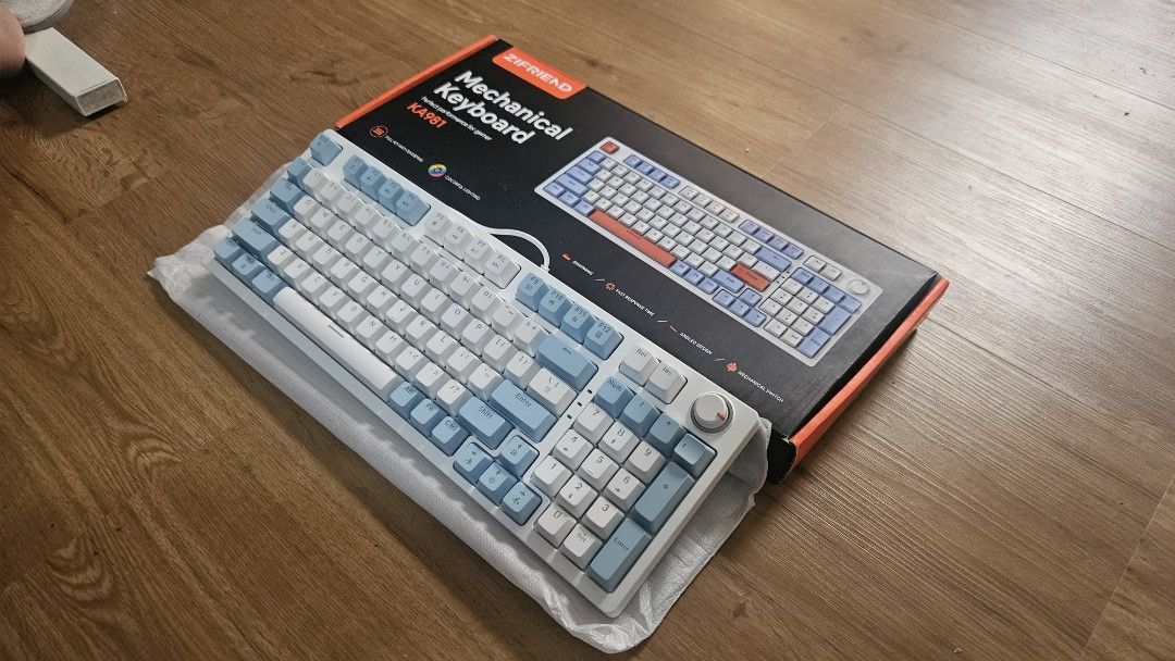 ZIFRIEND KA981 Mechanical Keyboard (Category: Computer Keyboard) located in Pasig City. Submitted by stephenjray (Listing ID 1448306918, Image 3). Description: ZIFRIEND KA981 Mechanical Keyboard Comes with White and Blue Keycaps Brand new, never used. RFS: decluttering Loc: Around Rosario, Pasig! Can also deliver via lalamove around NCR! Buyer will need to shoulder the delivery fees however. Payment: gcash! DM IF INTERESTED! Thank you po!.