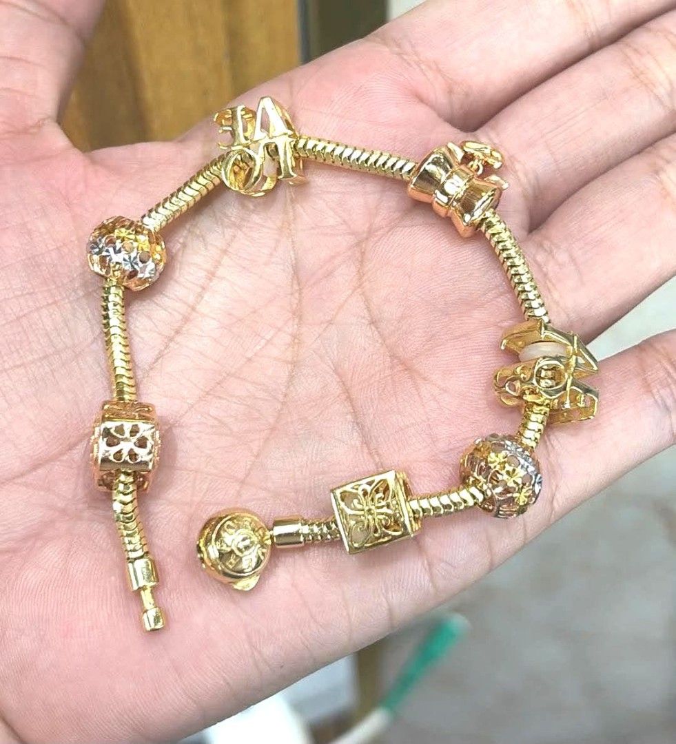 14K pandora bracelet 20.9g 7" (Category: Bracelets) located in Manila. Submitted by franeyney (Listing ID 1466672083, Image 1). Description: 14K pandora bracelet 20.9g 7" yg 160,930 plus sf.