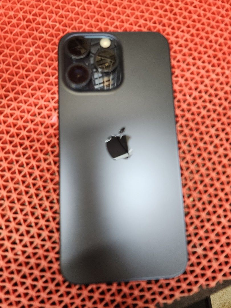 15 pro max 1TB 港版雙卡 多色 （分類：iPhone 15 Series）位於 Hong Kong。 由 skyone_189 提交（商品編號 1466641917，圖片 2）。簡介： 港版雙卡 多色。