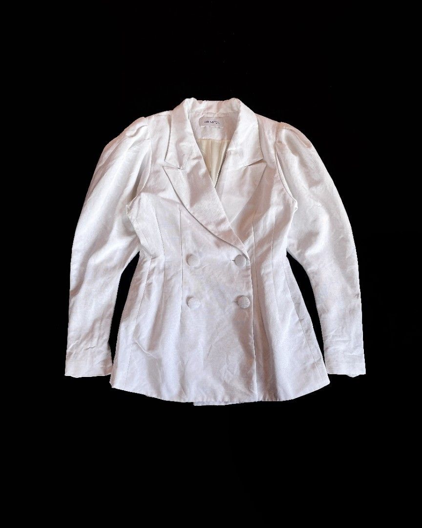16ARLINGTON Structured Pleated White Puff Sleeve Blazer (Category: Coats, Jackets and Outerwear) located in Bambang. Submitted by thrifthuntress (Listing ID 1466761130, Image 3). Description: 16ARLINGTON Double Breasted Twill Blazer - S-M - L28" • Sleeves 25" • Pit 17" • Shoulders 20" - Bust up to 35" • Waist 29" - peaked lapel; buttoned cuffs; lined; back slits - tiny white paint stain on the lapel but unnoticeable covered by the other lapel - g