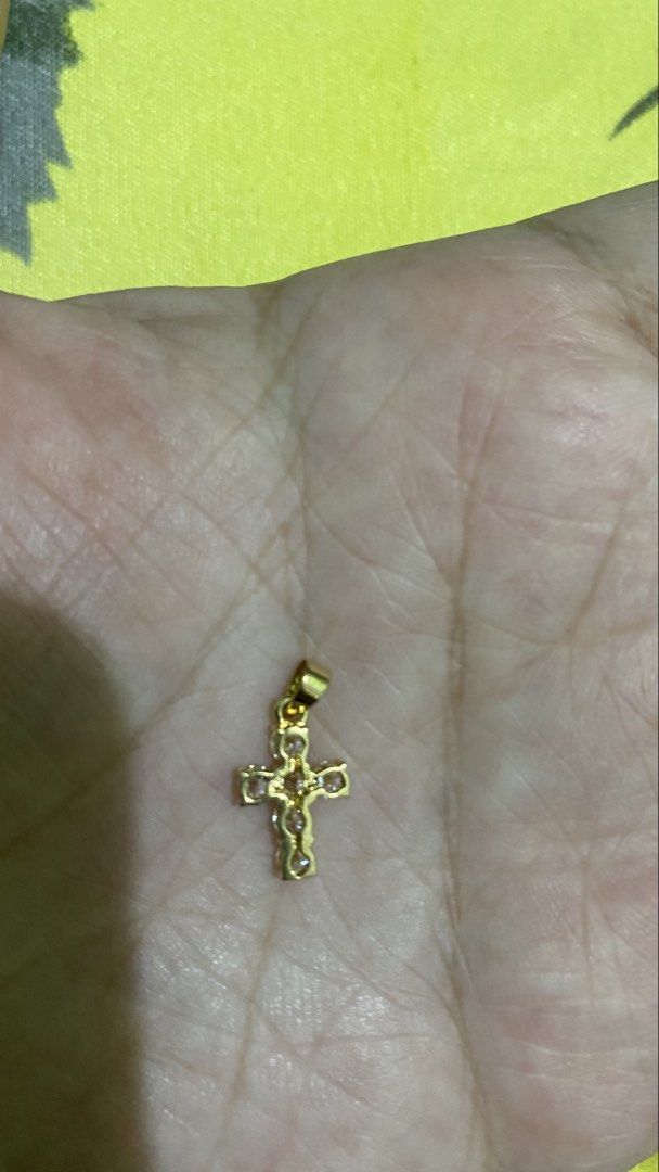 18k Saudi Gold Cross Pendant (Category: Body Jewelry) located in Lapu Lapu. Submitted by any_thrift (Listing ID 1466768586, Image 2). Description: 18k Saudi Gold Cross Pendant 0.72g Tested 18k gold Brandnew condition Location: Lapulapu Cebu.