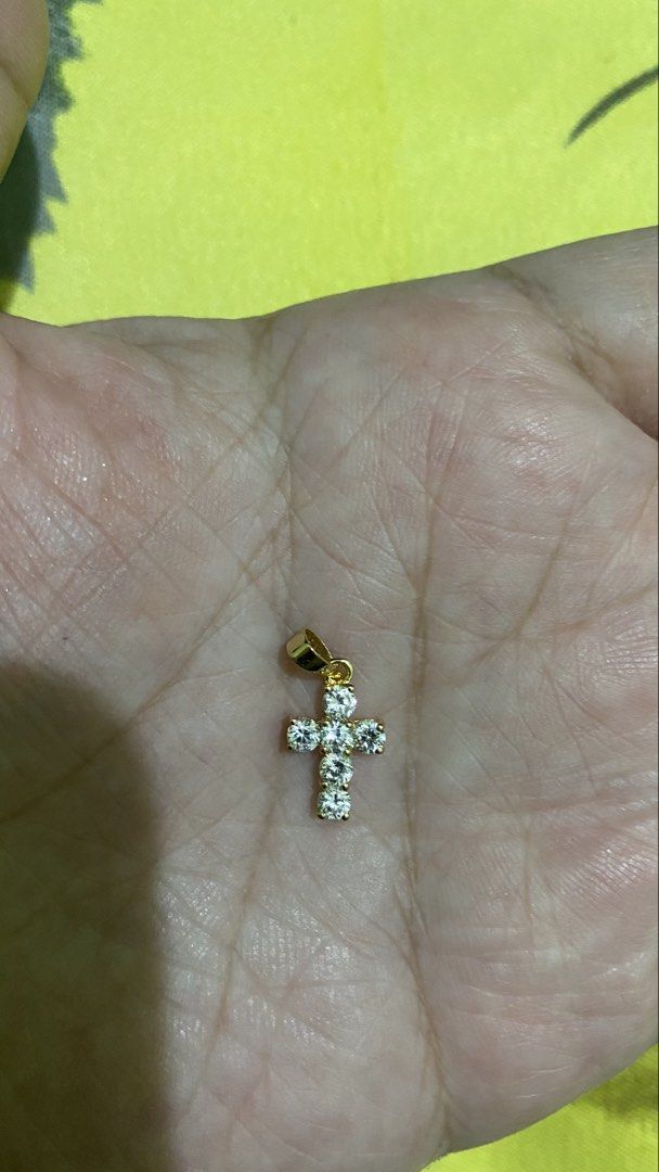 18k Saudi Gold Cross Pendant (Category: Body Jewelry) located in Lapu Lapu. Submitted by any_thrift (Listing ID 1466768586, Image 1). Description: 18k Saudi Gold Cross Pendant 0.72g Tested 18k gold Brandnew condition Location: Lapulapu Cebu.