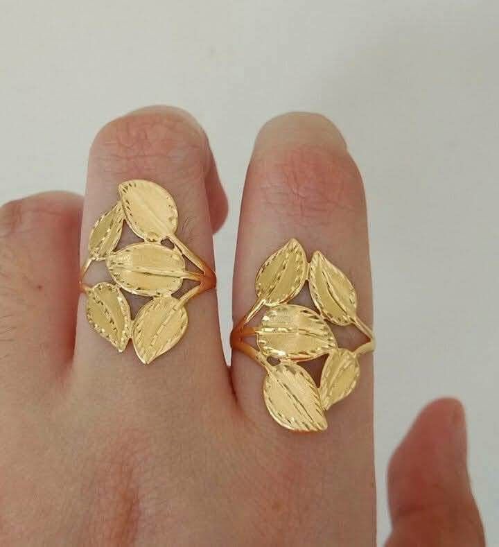 18K Saudi Gold Leaf Ring (Category: Rings) located in Caloocan City. Submitted by cheskhaionlinestore2.0 (Listing ID 1466578063, Image 2). Description: 18K Pure Saudi Gold Leaf Ring Size 6,7,8 ₱7350 only 📌 🍒 Pawnable/ Nasasangla💯 🍒 Brandnew 💯 🍒 Ship via JNT/ LBC 🍒 Lalamove for same day delivery 🍒 We accept COD COP with downpayment to avoid cancellation of orders ⚡ How to Order? Please feel free to message us directly 🙏🏻 Cheskhai Online 