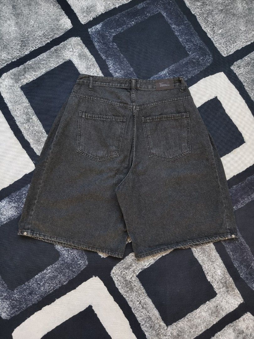 1One Acid Washed Jorts (Category: Shorts) located in Andop. Submitted by kyutoryuu (Listing ID 1466622722, Image 2). Description: 1ONE Acid Washer Jorts •Waist: 32-33 •Length: 25 •Thigh: 17 •Hem: 15.5 & 13 •Condition: Excellent •Issue: none.