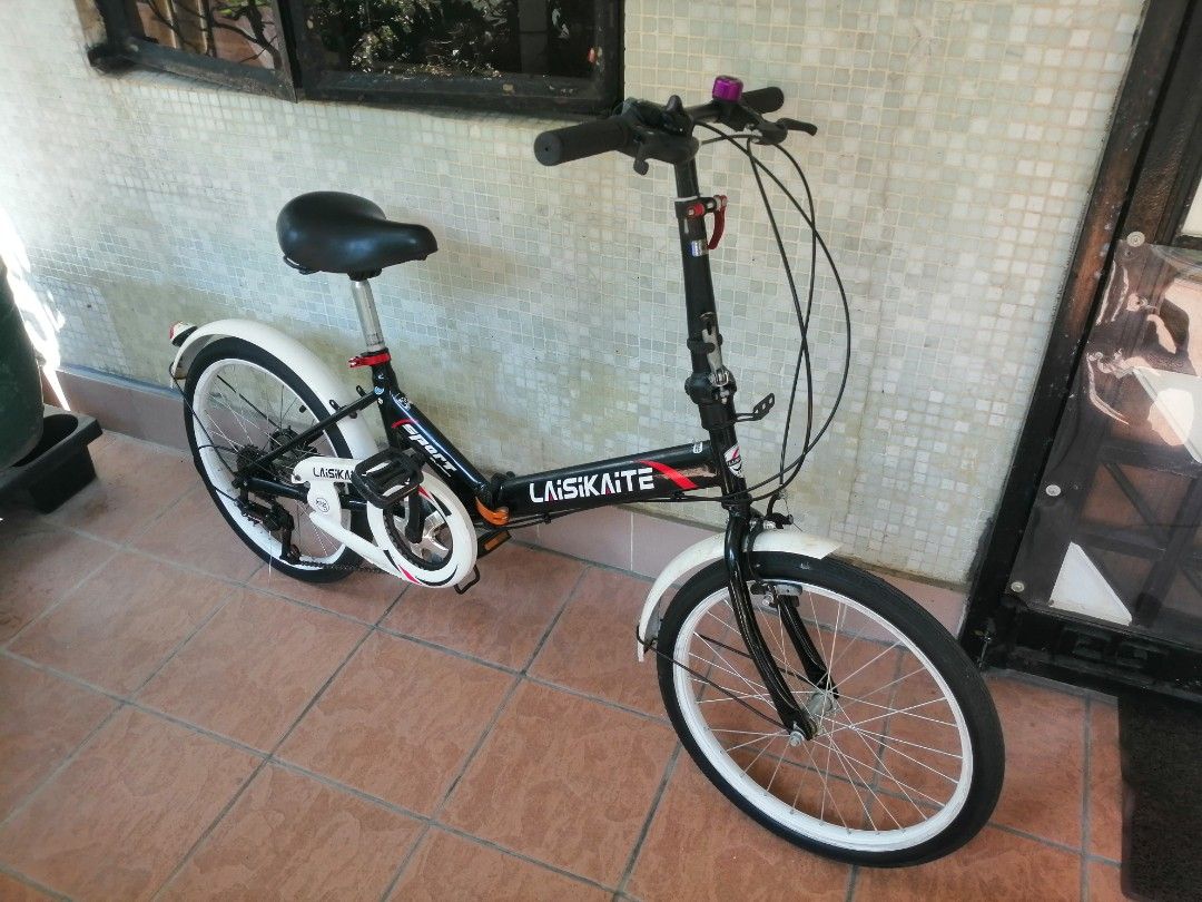 20 吋可轉波折疊車。 （分類：單車）位於 Hong Kong。 由 leetaiwaidavid 提交（商品編號 1466610279，圖片 3）。簡介： 20 吋LAISIKAITE 可轉波摺車。 正換指撥車鍊尾牙等。。