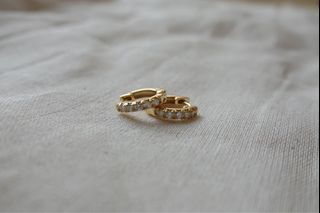 (Category: ) located in . Submitted by astridcloset (Listing ID 1466575108, Image 1). Description: .