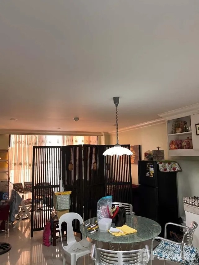 (Category: ) located in . Submitted by propertyproph (Listing ID 1466573455, Image 1). Description: .