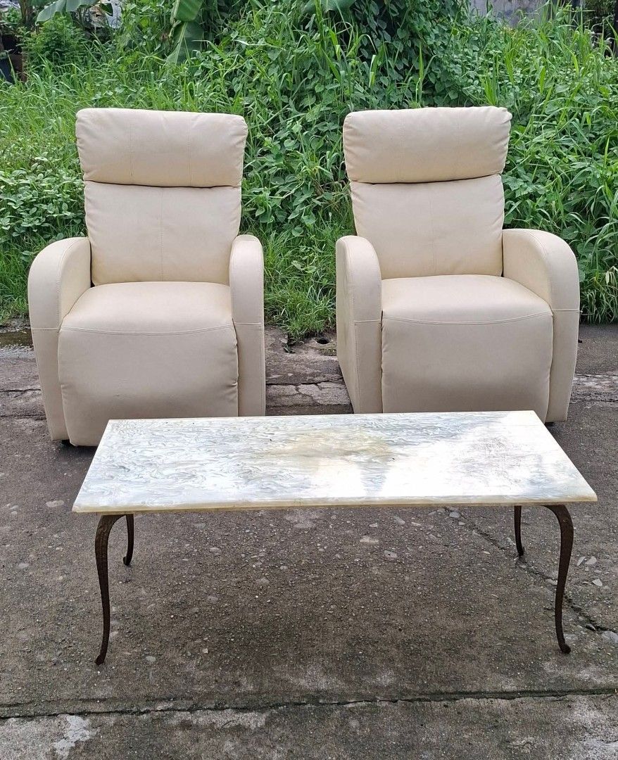 2 pcs manual recliner (Category: Sofas) located in Bulacan. Submitted by duncayow (Listing ID 1466772093, Image 2). Description: 10,500 both center table 2,800.