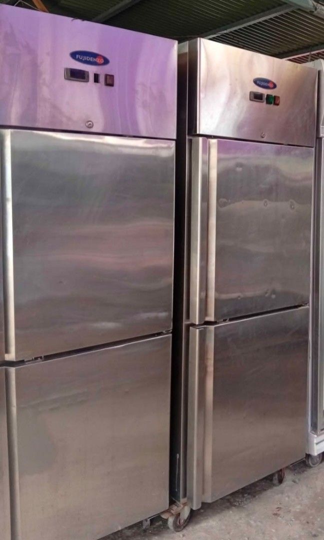 2-DOOR FREEZER STAINLESS (Category: Refrigerators and Freezers) located in Taguig. Submitted by jasminefuentes286 (Listing ID 1466646985, Image 1). Description: .